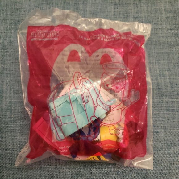 McDonald's Happy Meal Minions Toy 2022 "Kevin's Carry-On" - Unopened new sealed - Picture 1 of 4